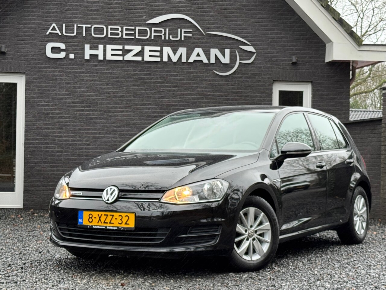 Volkswagen Golf - 1.6 TDI Trendline BlueMotion Cruise Control Climate Control Airco Trekhaak - AutoWereld.nl