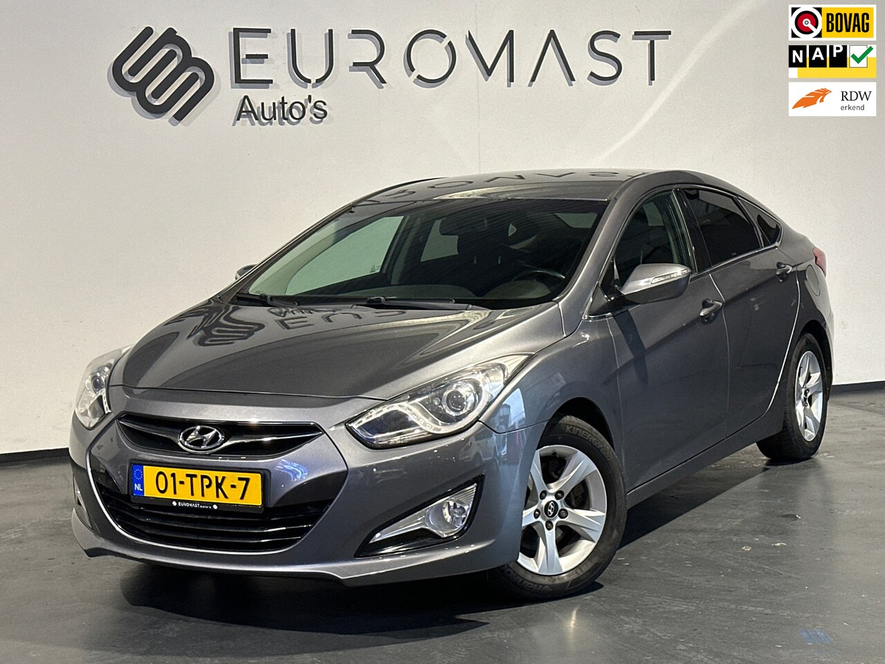 Hyundai i40 - 1.6 GDI Blue i-Motion Airco Cruise Lmv Nieuwe Apk - AutoWereld.nl