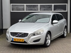 Volvo V60 - 1.6 T3 Momentum Navi, Cruise, Climate Control, NAP