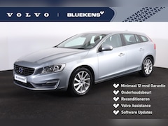 Volvo V60 - T3 Momentum - Sensus navigatie - Climate Control - Bluetooth telefoon en -mediaverbinding