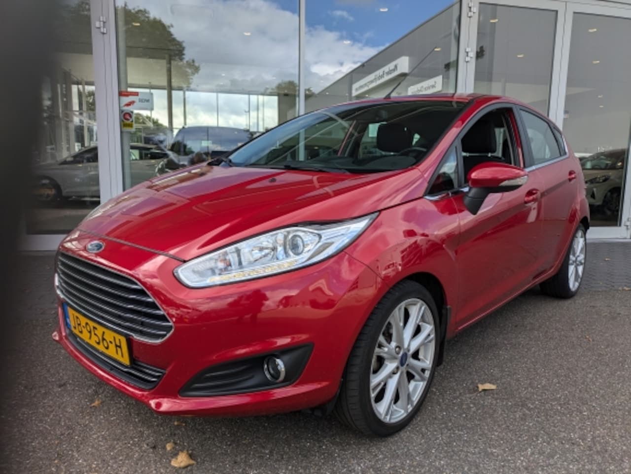 Ford Fiesta - 1.0 EcoBoost 100PK 5D Titanium I Navigatie - AutoWereld.nl