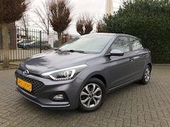 Hyundai i20 - 1.2 - 4 cil., AIRCO, Cruise Control, Isofix, Led, Parkeersensoren, Stuur- & Stoelverwarmin