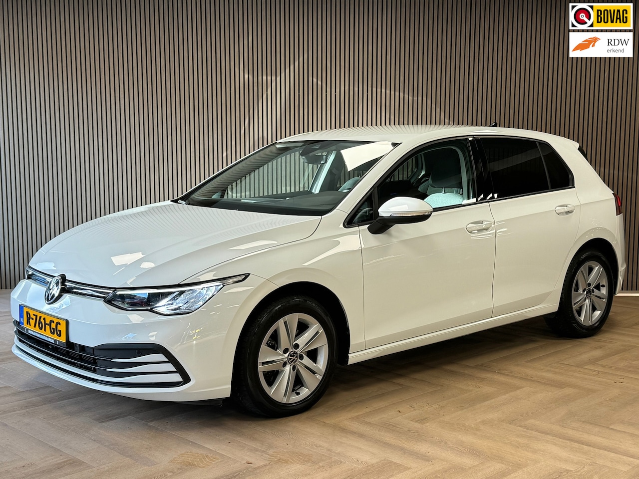 Volkswagen Golf - 2.0 TDI Style DSG AIRCO CRUISE PDC NAVIGATIE APPLE CARPLAY STOELVERWARMING SFEERVERLICHTIN - AutoWereld.nl