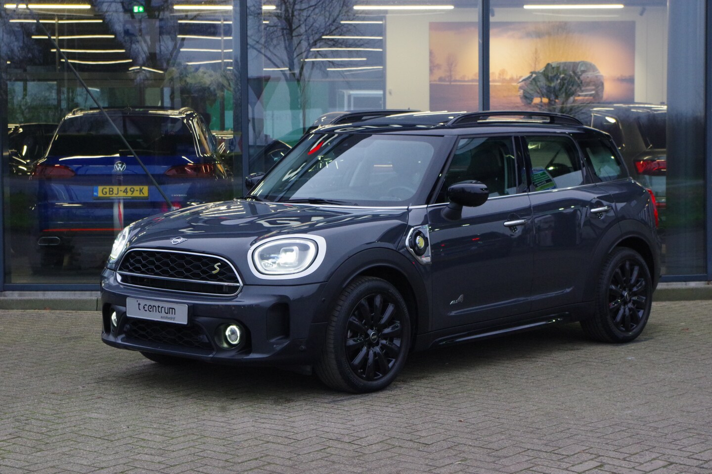 MINI Countryman - Mini 2.0 Cooper S E ALL4 220 PK Chili PHEV, Panoramadak, Leder, LED, Stoelverwarming - AutoWereld.nl