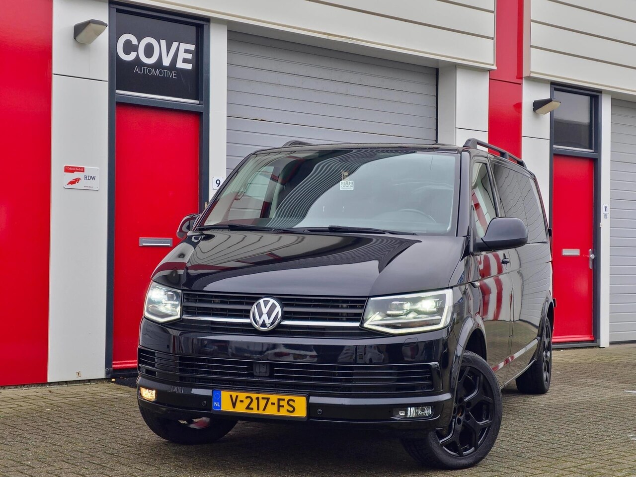 Volkswagen Transporter - 2.0 TDI L2H1 DC Highline 2.0 TDI L2H1 DC Highline - AutoWereld.nl