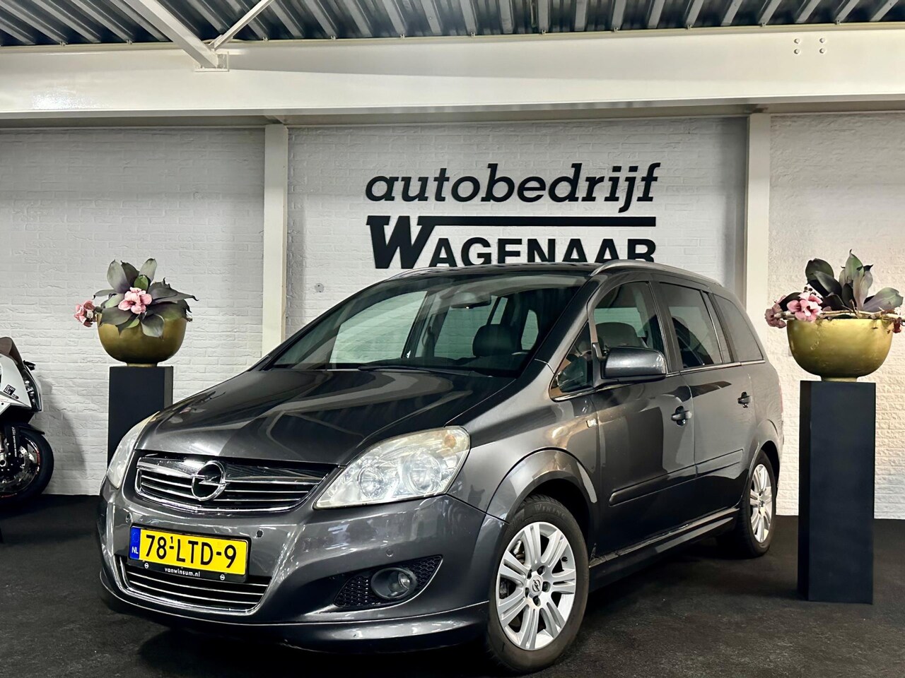 Opel Zafira - 2.2 Cosmo 7 Persoons/Leer/Navi - AutoWereld.nl