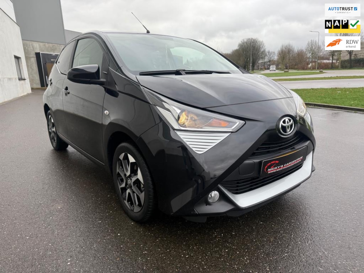 Toyota Aygo - 1.0 VVT-i x-joy 1.0 VVT-i x-joy - AutoWereld.nl