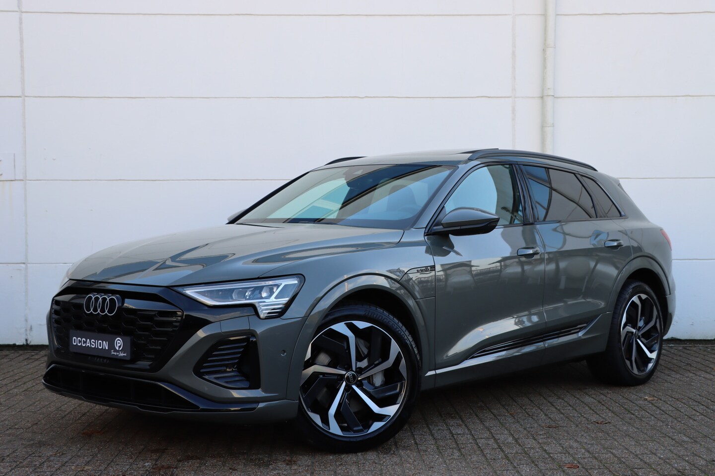 Audi Q8 e-tron - 55 quattro S Edition Competition 408pk - AutoWereld.nl