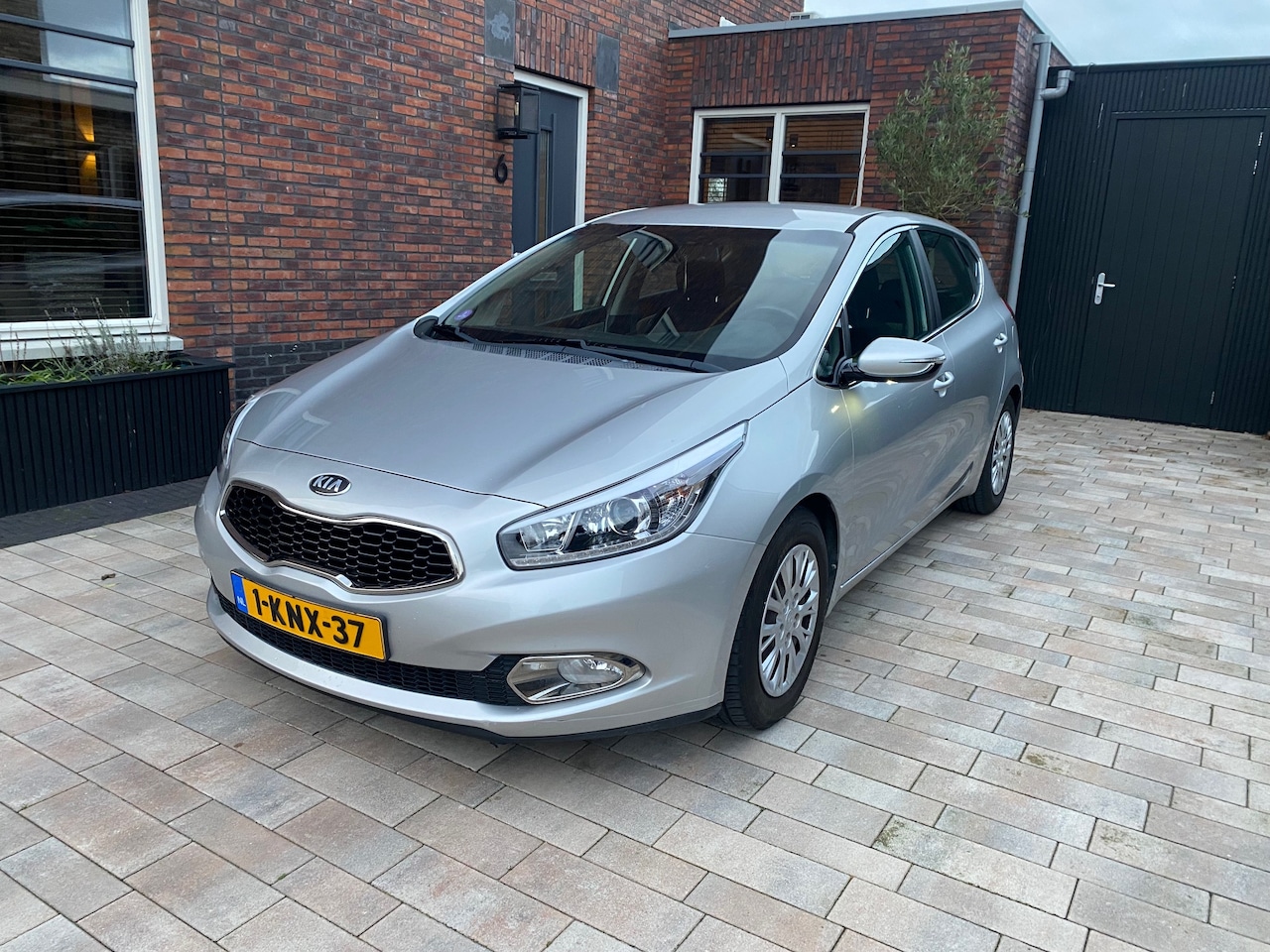 Kia Cee'd - 1.6 GDI Business Pack - AutoWereld.nl