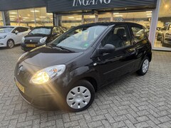 Renault Twingo - 1.2-16V 75PK Expression/ Airco/ 1e eig./ all season/ NAP