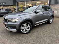 Volvo XC40 - 2.0 T4 190PK Momentum AUTOMAAT/ Trekhaak/ Pdc/ Carplay/NAP