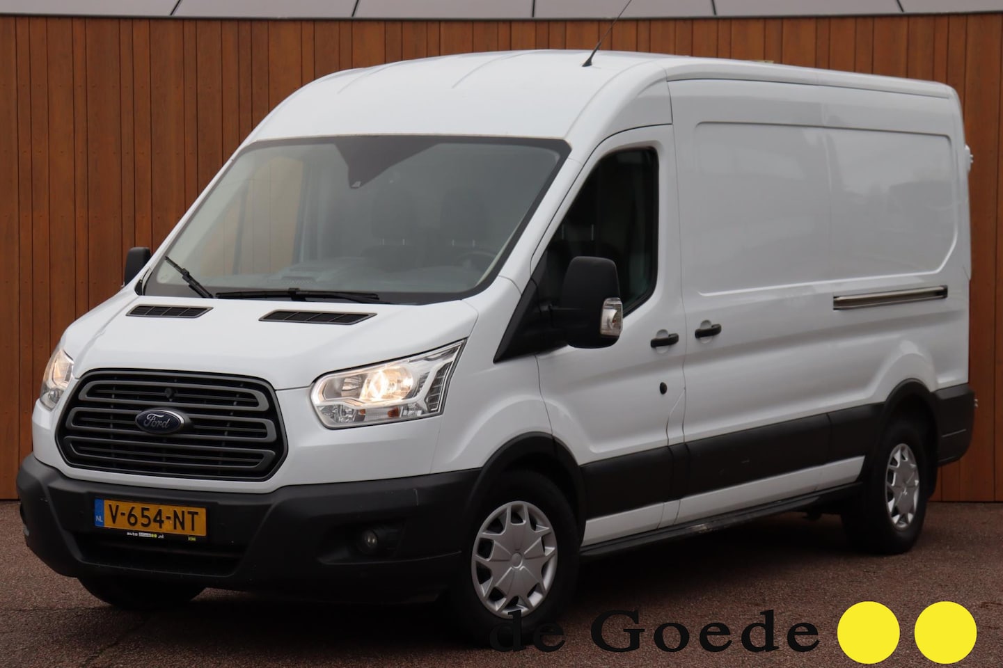 Ford Transit - 350 2.0 TDCI L3H2 Trend 2-schuifdeuren 3-zits camera trekhaak org. NL-auto - AutoWereld.nl