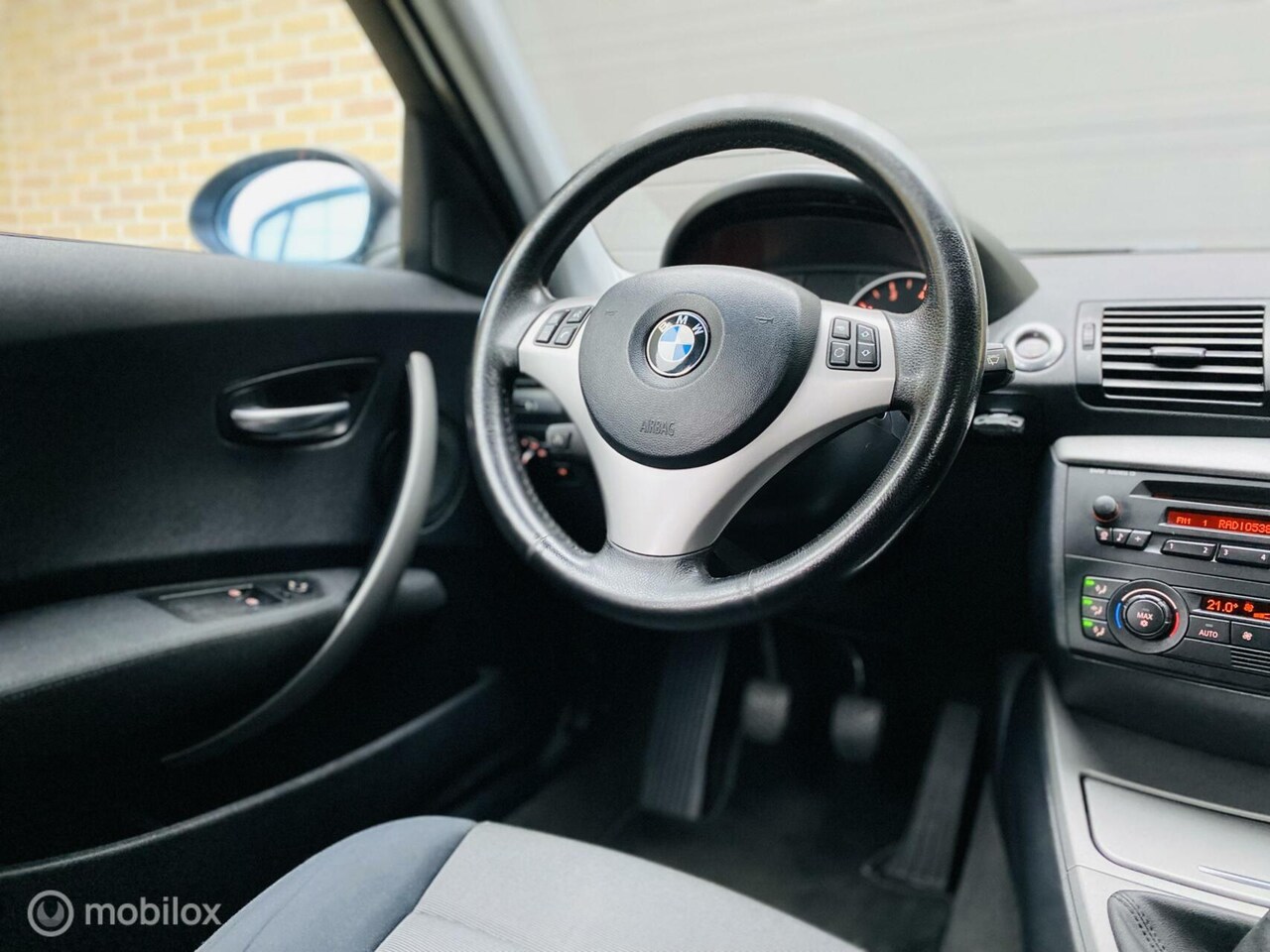 BMW 1-serie - 116i Executive |Airco|Cruise|New Ketting LM 16. - AutoWereld.nl