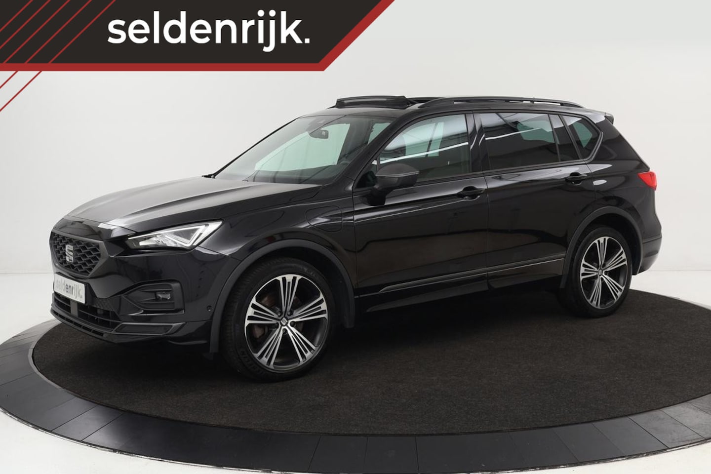 Seat Tarraco - 1.4 TSI e-Hybrid PHEV FR | Panoramadak | Leder | Trekhaak | Stoel & stuurverwarming | Adap - AutoWereld.nl