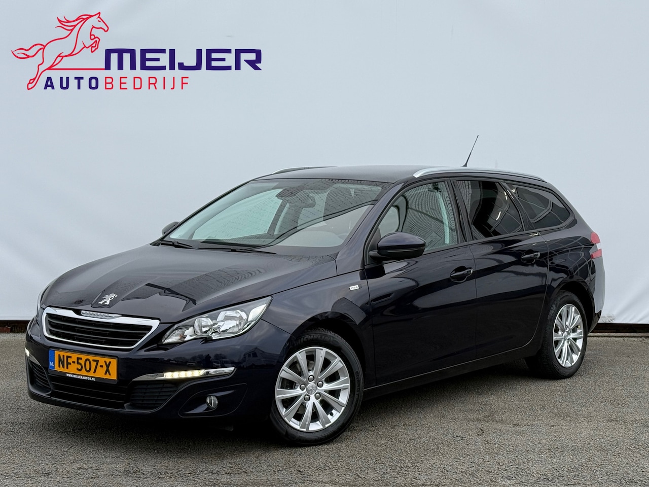 Peugeot 308 SW - 1.2 PureTech Style Clima | Cruise | Navigatie | Sportvelgen | Panoramadak | Parkeersensore - AutoWereld.nl