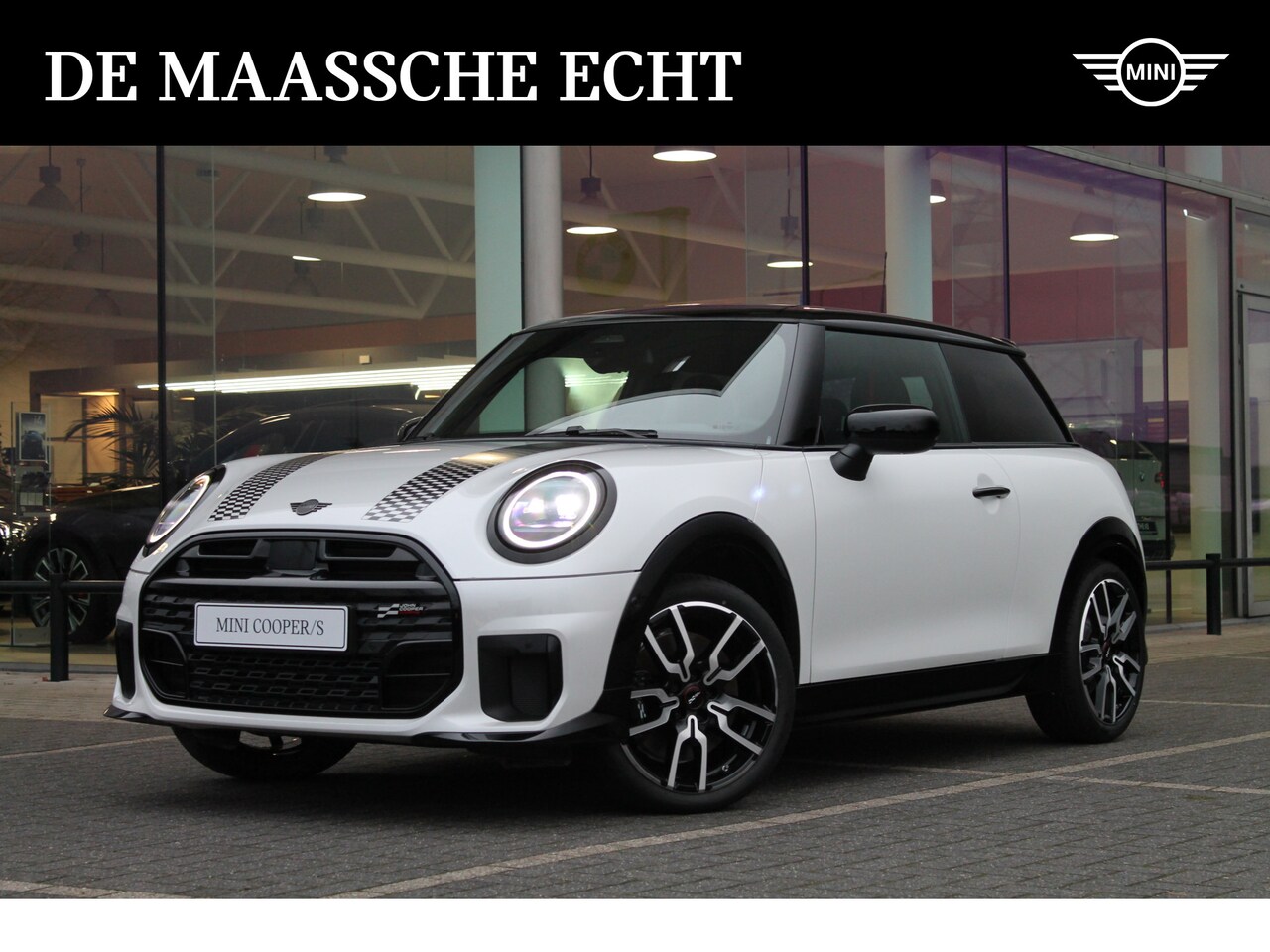 MINI Cooper S - Hatchback Automaat / JCW / Pakket M / 18 inch JCW Lap Spoke 2-tone - AutoWereld.nl