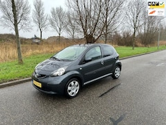 Toyota Aygo - 1.0-12V +