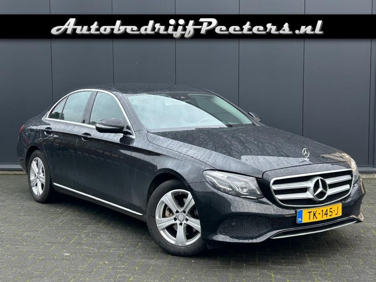 Mercedes-Benz E-klasse - E220d Aut9 Avantgarde Leder Navi LED Sfeerlicht Camera Trekhaak - AutoWereld.nl