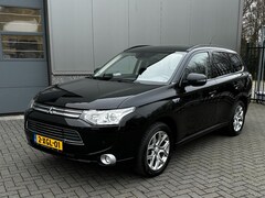 Mitsubishi Outlander - 2.0 PHEV INSTYLE+