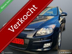 Hyundai i30 - 1.6i Dyn Airco Trekhaak nw banden allseas nw APK