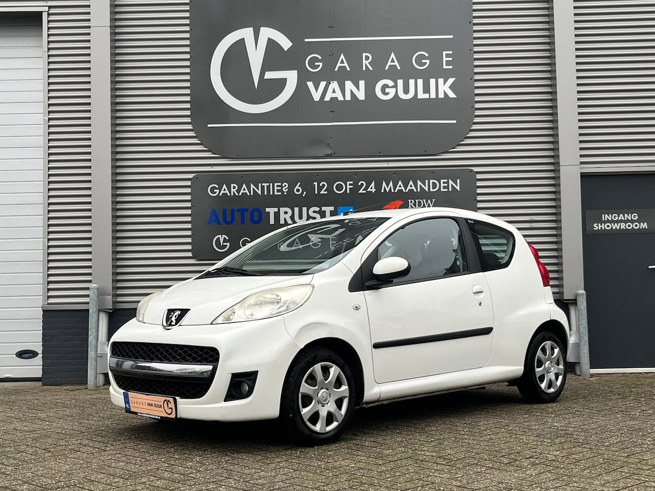 Peugeot 107 - 1.0-12V 68PK XS 3drs Automaat Stuurb.,Isofix,Radio/CdSpeler,ElektrischeRuiten,Toerenteller - AutoWereld.nl