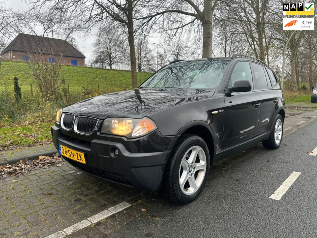 BMW X3 - 2.5i Executive automaat , pano ,leer ,youngtimer - AutoWereld.nl