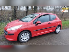 Peugeot 207 - 1.4 XR