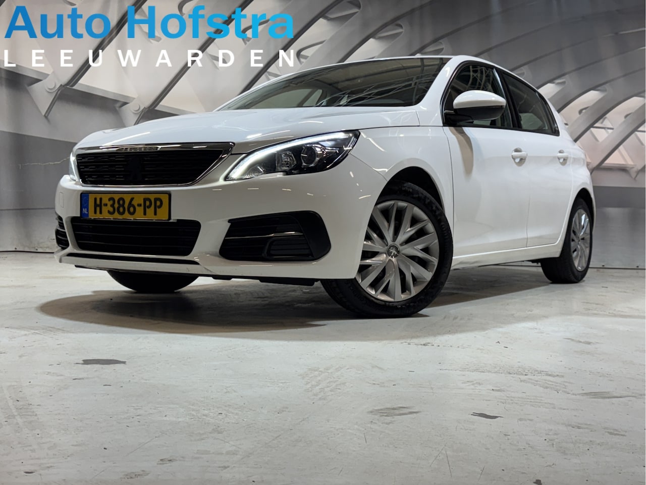 Peugeot 308 - 1.2 PureTech Blue Lease LED NAVI CARPLAY CRUISE AIRCO 1STE.-EIGEN. - AutoWereld.nl