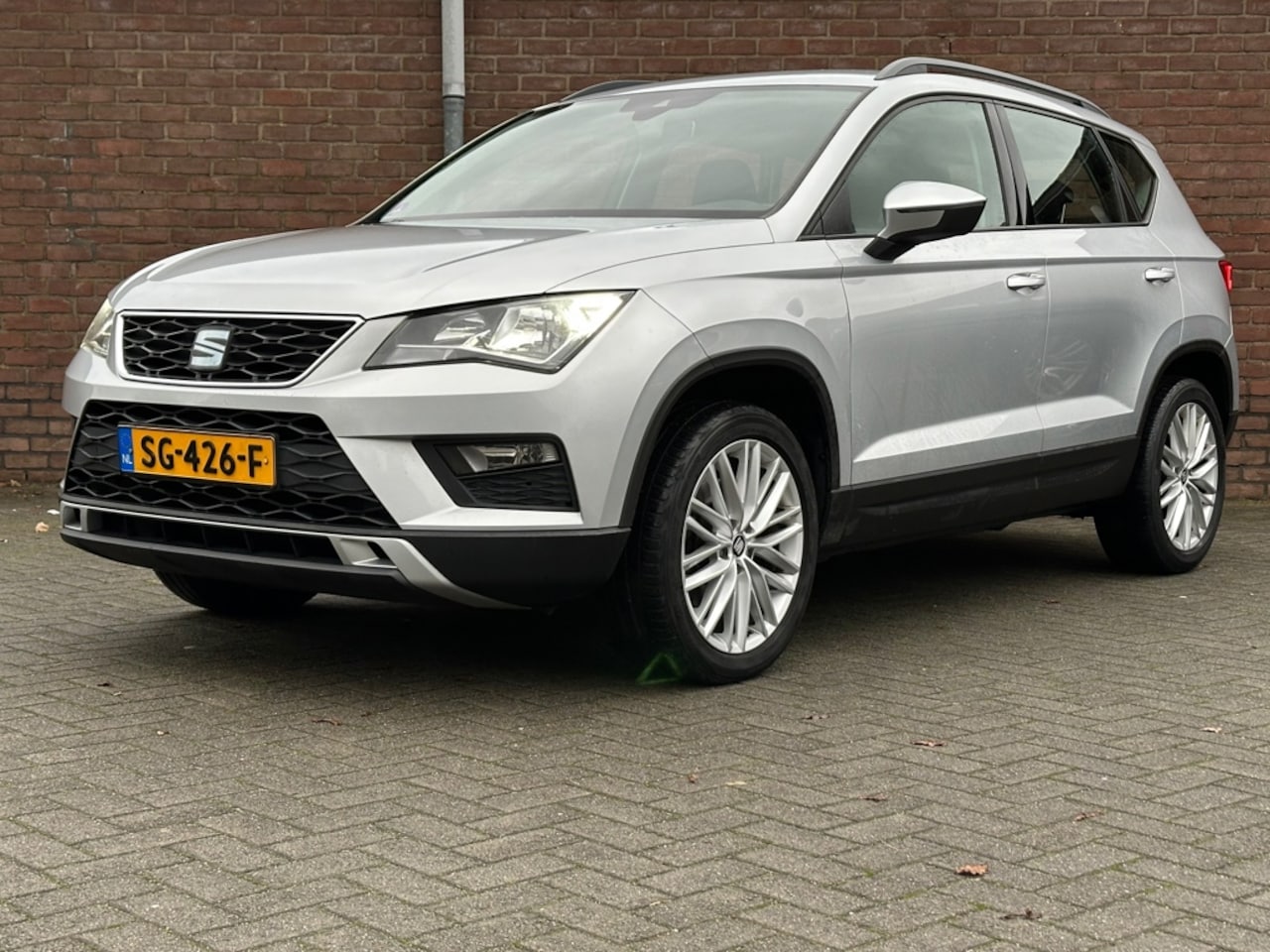 Seat Ateca - 1.0 EcoTSI Style | Trekhaak | Carplay | PDC - AutoWereld.nl