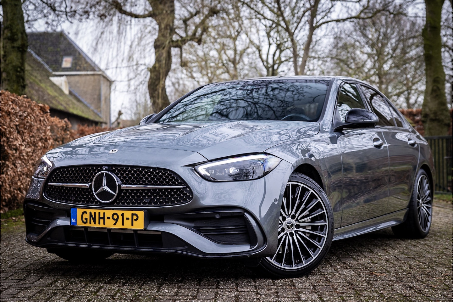 Mercedes-Benz C-klasse - 180 AMG Line Premium Plus Panorama Burmester Head Up Digital Light - AutoWereld.nl