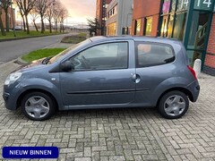 Renault Twingo - II 1.2 | Authentique | APK DD 18/09/2025 |KM 208506 NAP | EL.RAMEN + RADIO / CD SPELER MET