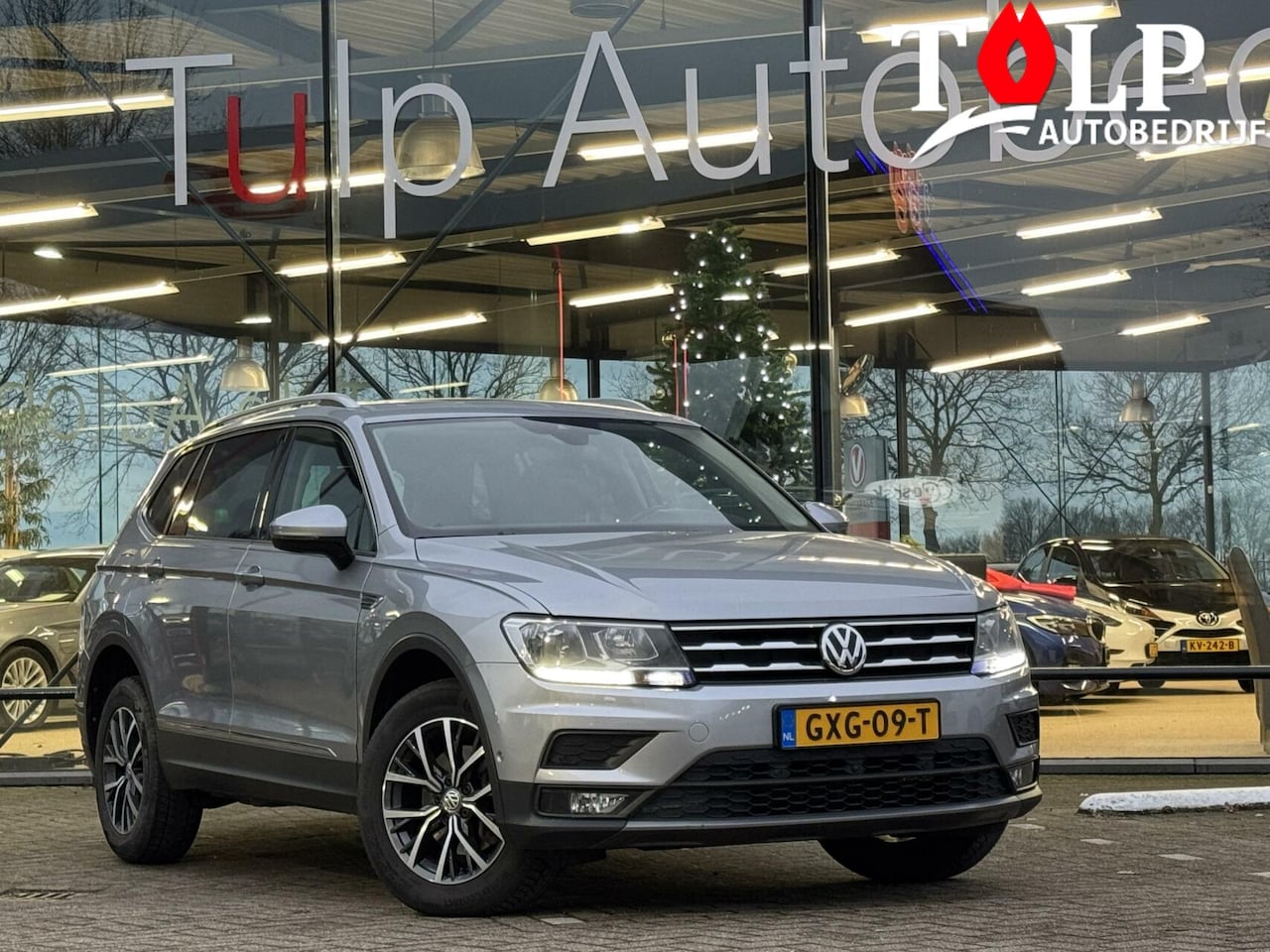 Volkswagen Tiguan - 1.5 TSI Pano Memory Parkeer assistentie - AutoWereld.nl