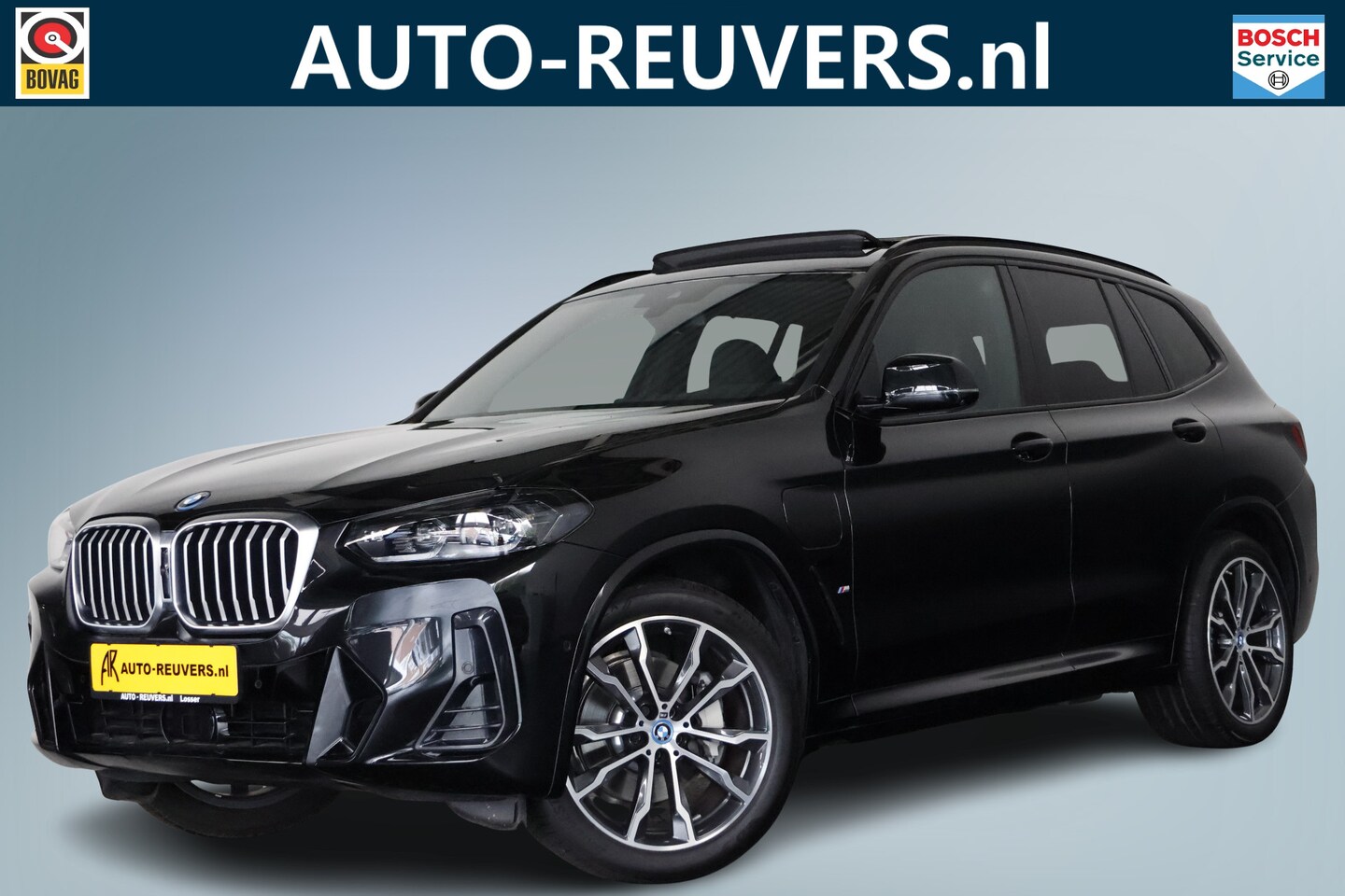 BMW X3 - xDrive30e M-Sport / Opendak / Pilotassist / HUD / HarmanKardon - AutoWereld.nl