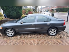 Volvo S60 - 2.4 Summum