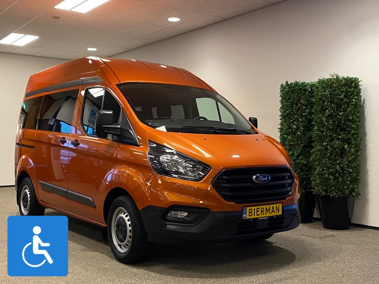 Ford Transit Custom - L1H2 Rolstoelbus - AutoWereld.nl