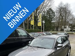 BMW 1-serie - 118i Automaat Business Line Navi|Climate|Cruise