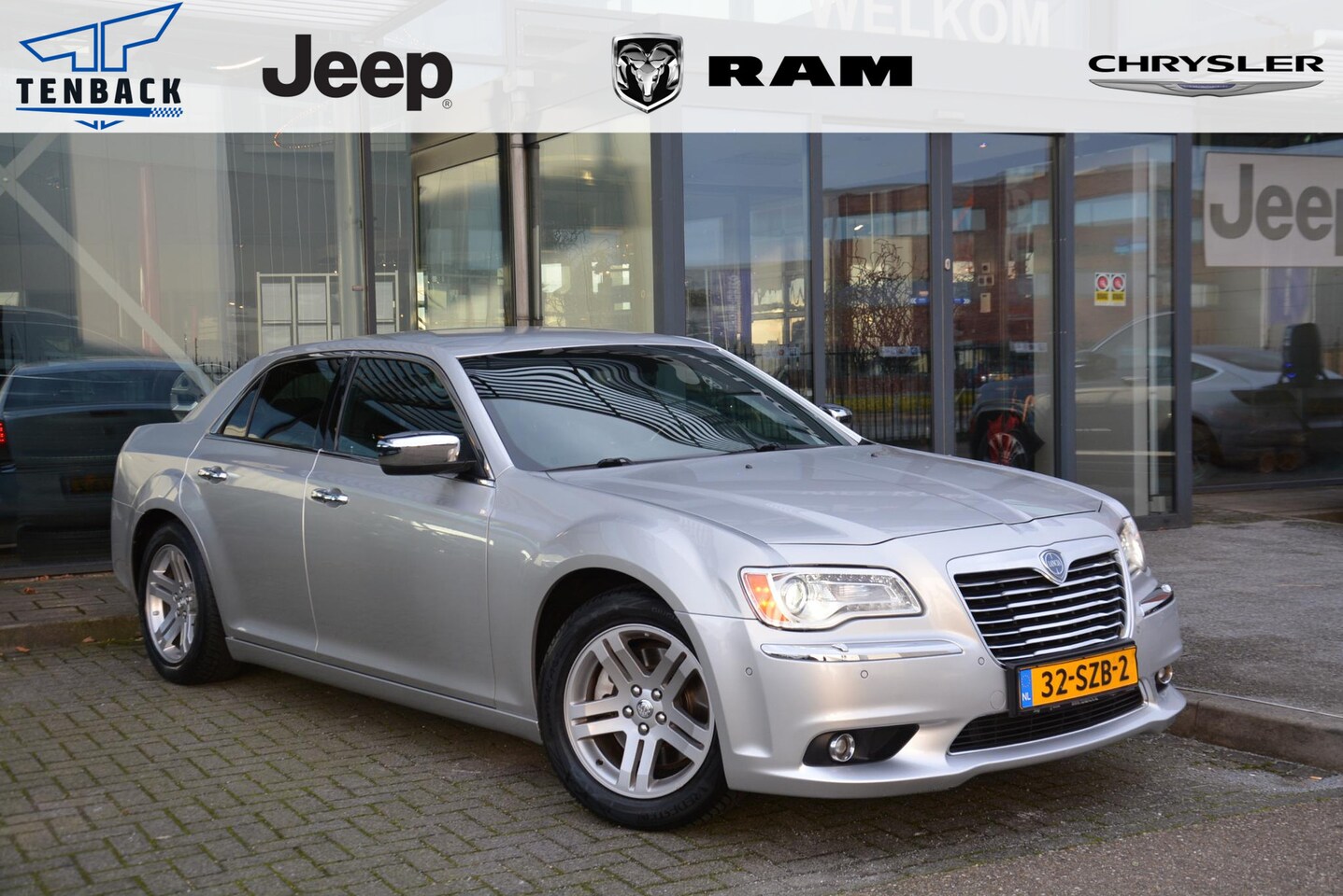 Lancia Thema - 3.6 V6 Platinum | NAP | 2 de eigenaar | Dubbele velgenset - AutoWereld.nl