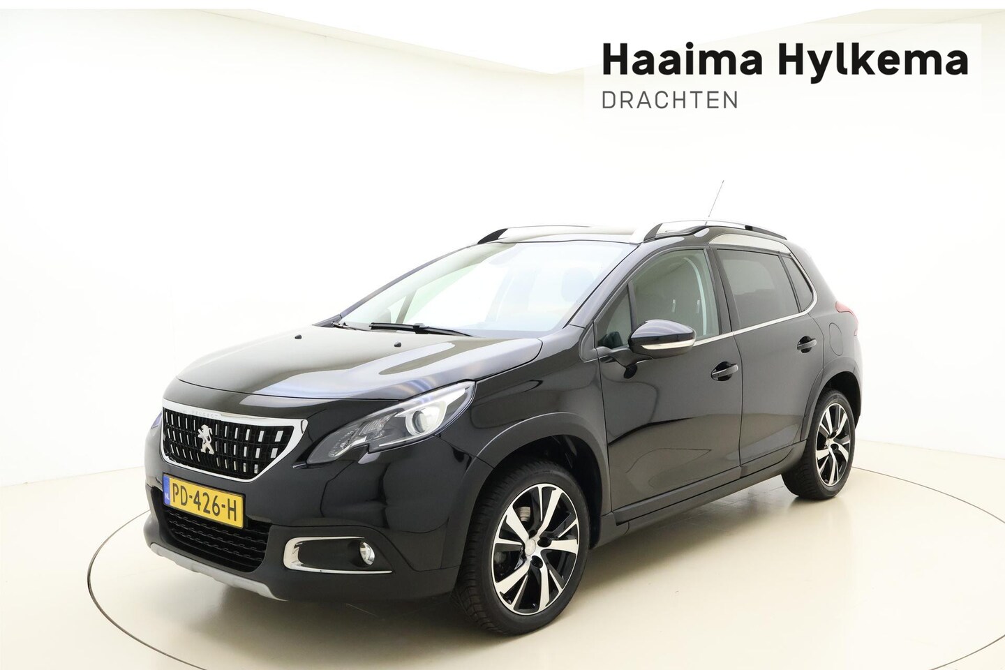 Peugeot 2008 - 1.2 PureTech Allure | Navigatie | Climate Control | Camera | Panoramadak | Trekhaak | 17'' - AutoWereld.nl