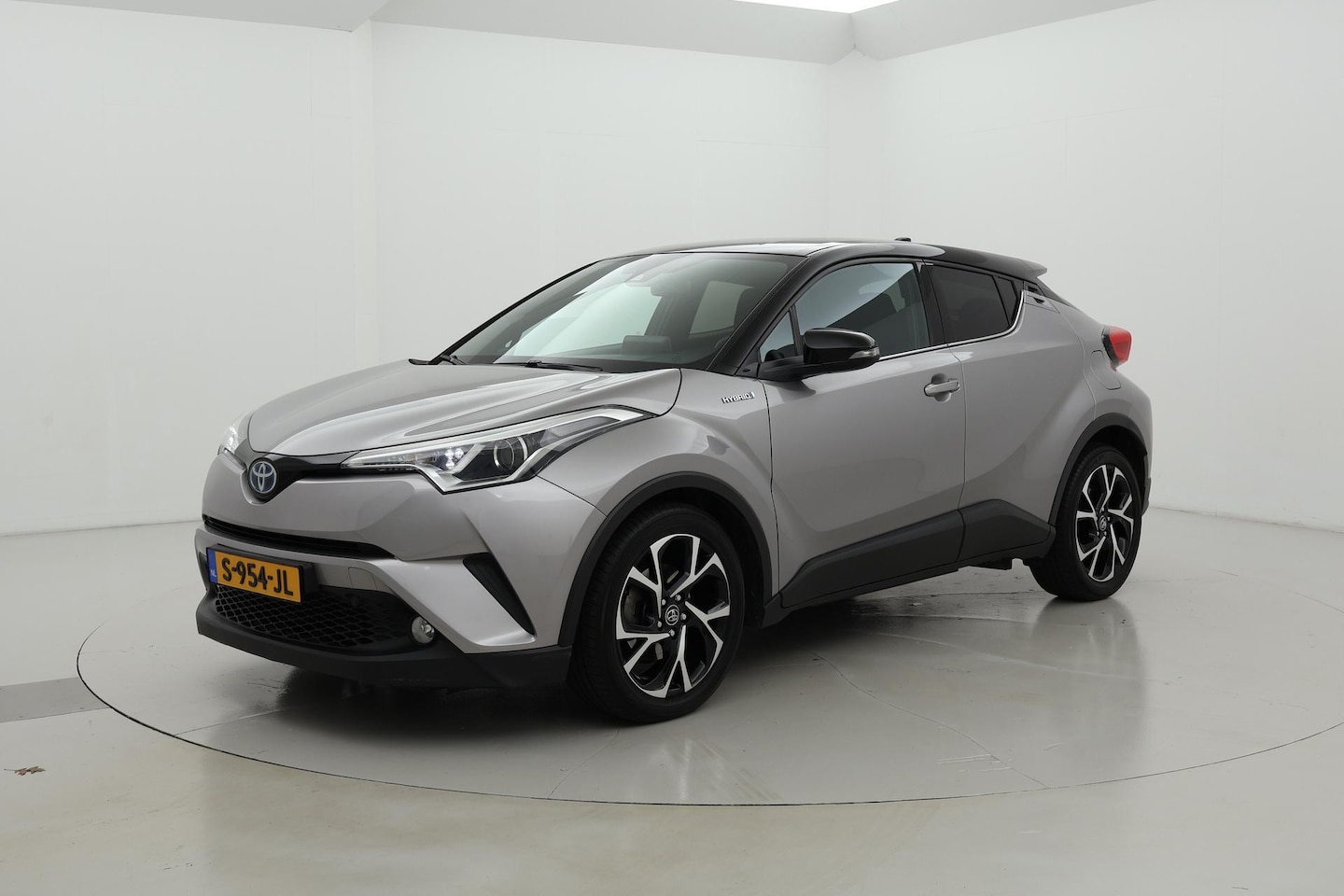 Toyota C-HR - 1.8 Hybrid Dynamic Stoelverwarming - AutoWereld.nl