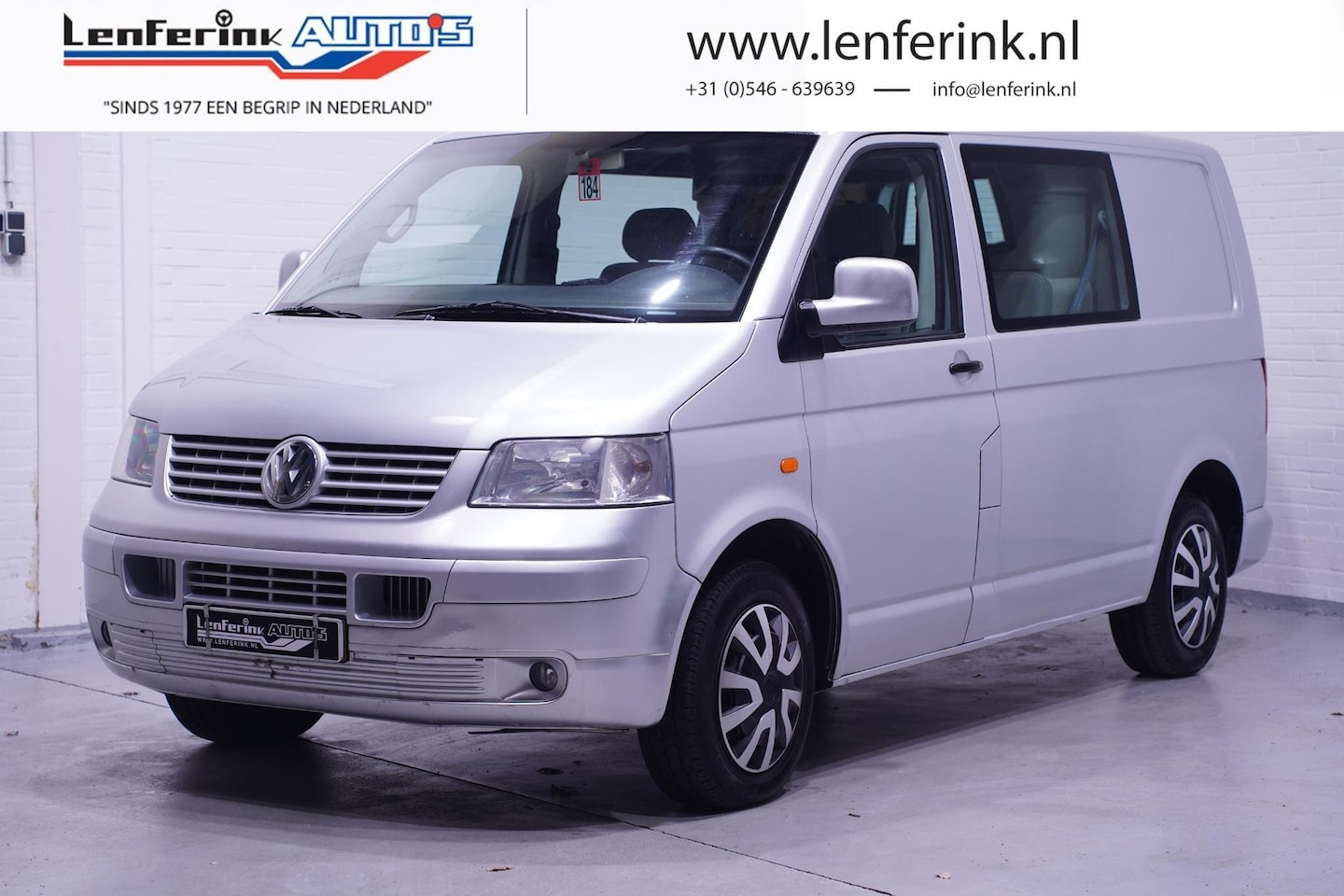 Volkswagen Transporter - 2.5 TDI 130 pk 5 Cilinder Dubbel Cabine Navi Airco, Trekhaak, Youngtimer - AutoWereld.nl