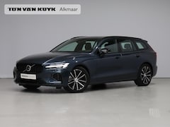 Volvo V60 - T6 AWD Plug-in hybrid AWD Plus Dark / Trekhaak / Pano. dak / Harman Kardon / Achter- voor