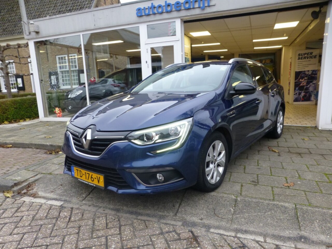 Renault Mégane - Limited - AutoWereld.nl