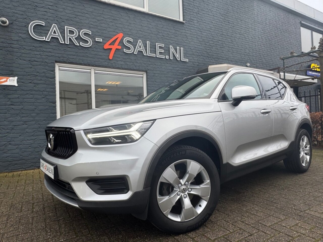 Volvo XC40 - 1.5 T3 + 1/2 leder + Camera + Panorama + Harman Kardon - 63 dkm! - AutoWereld.nl