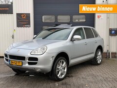 Porsche Cayenne - 4.5 S / V8 / TIPTRONIC / LUCHTVERING / DUBBEL PANO / PDC