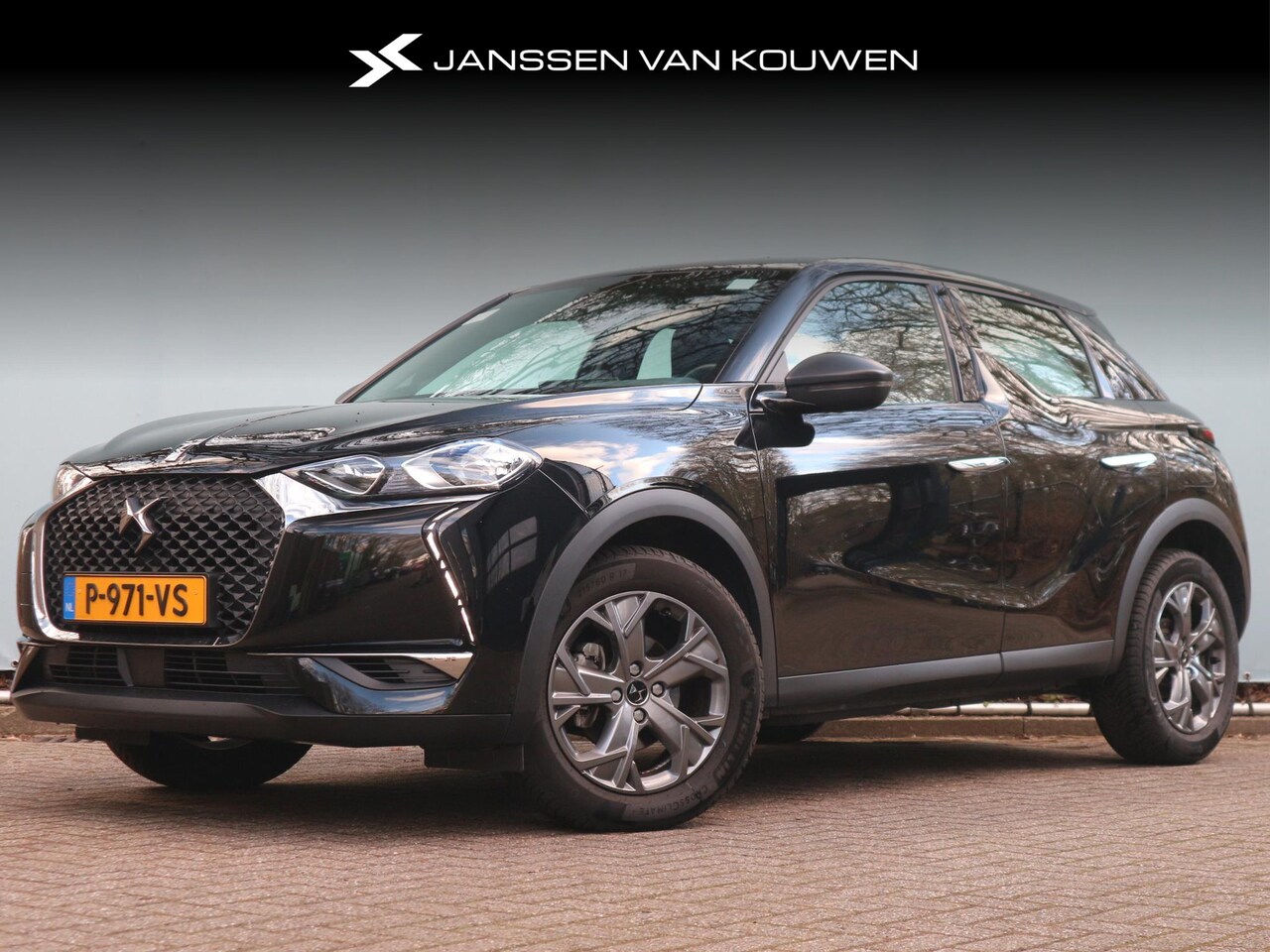 DS 3 Crossback - Montmartre 1.2 100 pk / Navigatie / Digitaal dashboard / DAB - AutoWereld.nl