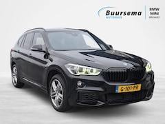 BMW X1 - xDrive20i High Exec. | Head-up Display | Afneembare trekhaak | M- sport | Actieve Cruise C