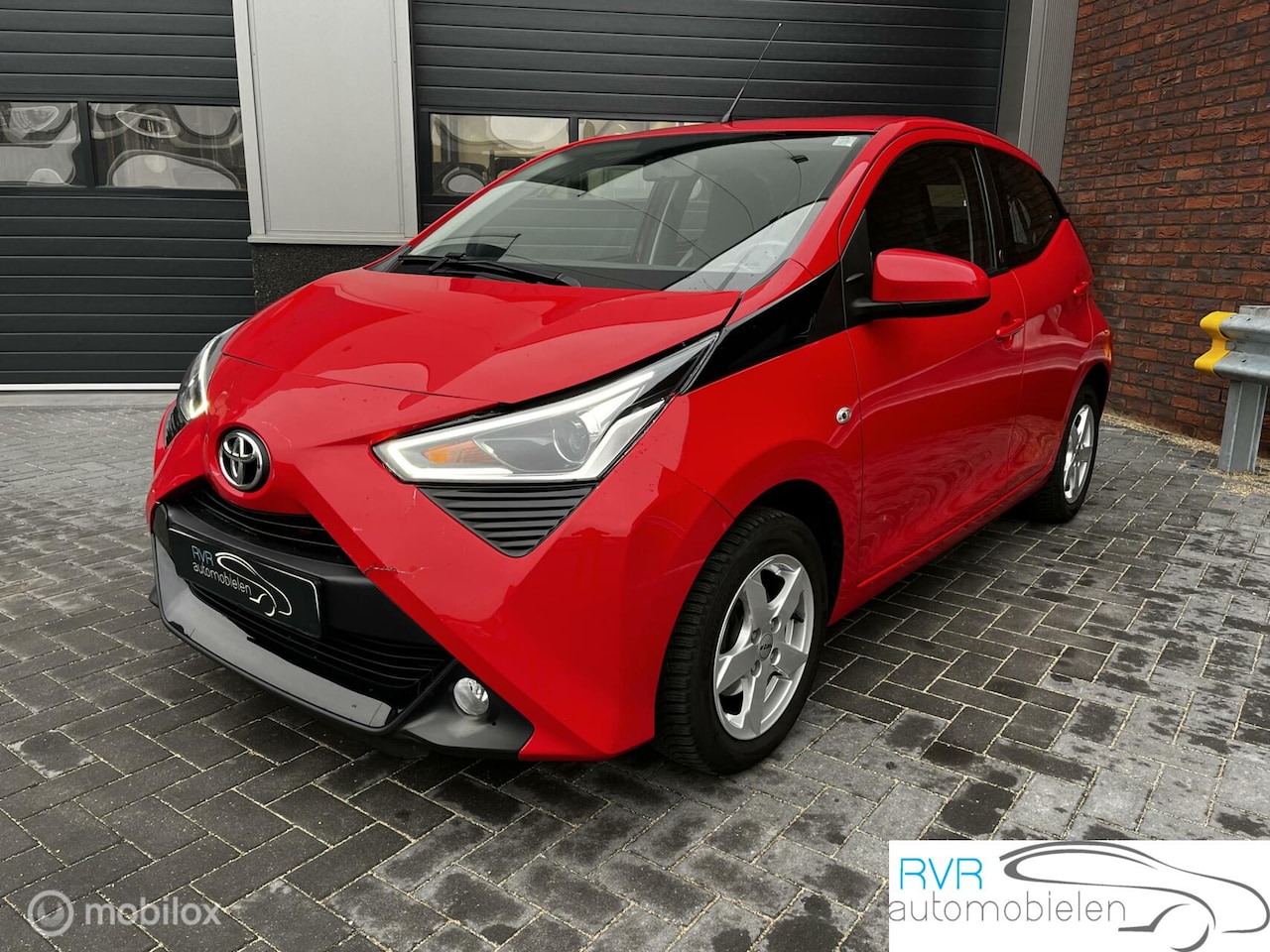 Toyota Aygo - 1.0 VVT-i TeamNL 1.0 VVT-i TeamNL - AutoWereld.nl