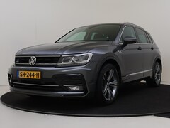 Volkswagen Tiguan - 1.4 TSI ACT Highline | Panoramadak | Trekhaak | Lederen bekleding | Stoelverwarming | Navi