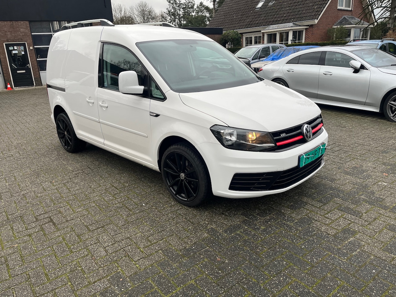 Volkswagen Caddy - 2.0 TDI L1H1 BMT Highline SPORTVELGEN LEER  SPOILERS  180 PK. - AutoWereld.nl