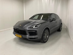 Porsche Cayenne Coupé - 3.0 E-Hybrid Platinum Edition 21inc 360°cam ACC Bose Luchtvering LED Sportchrono Panodak L